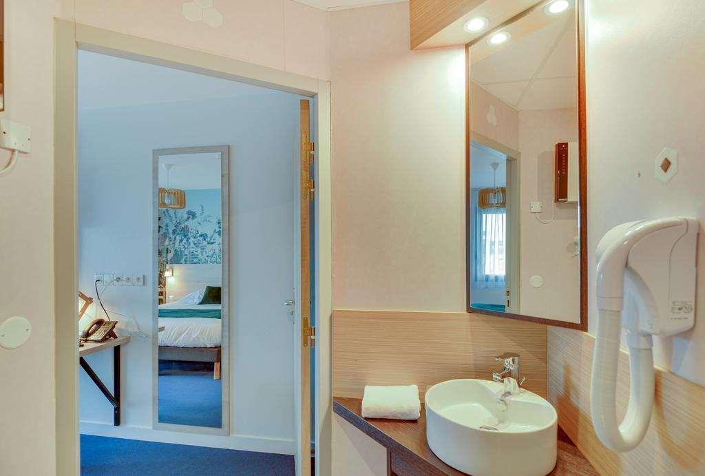 Brit Hotel Au Pays De Vitre Étrelles Zimmer foto